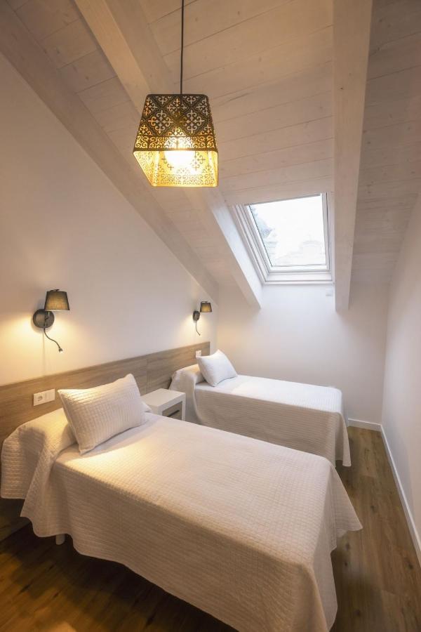 Apartamentos Centro Llanes Kültér fotó